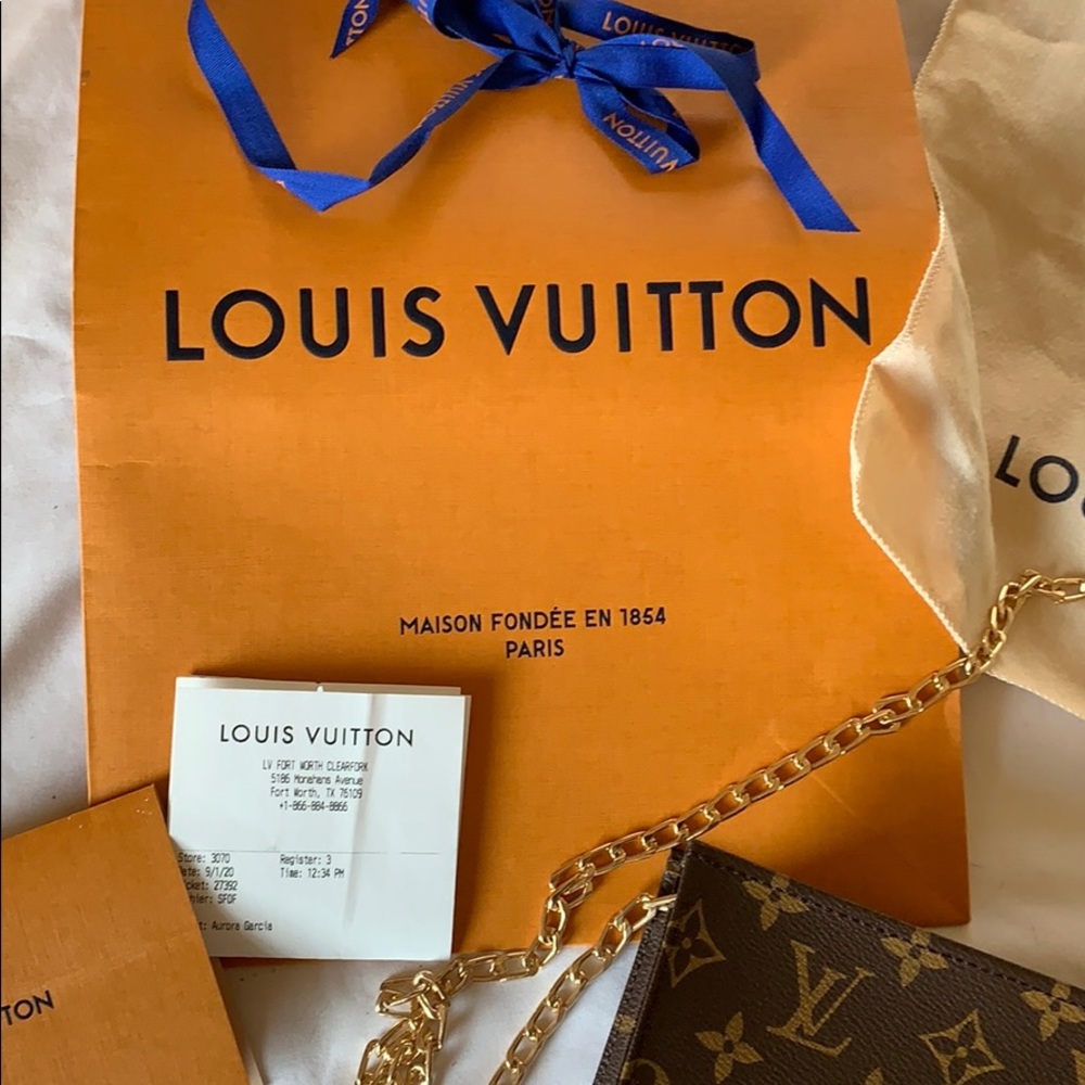 NWT Authentic Louis Vuitton Toiletry 26 *SOLD* - Picture 3 of 9